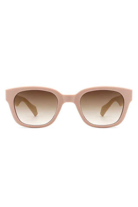 Classic Horn Rimmed Square Fashion Sunglasses