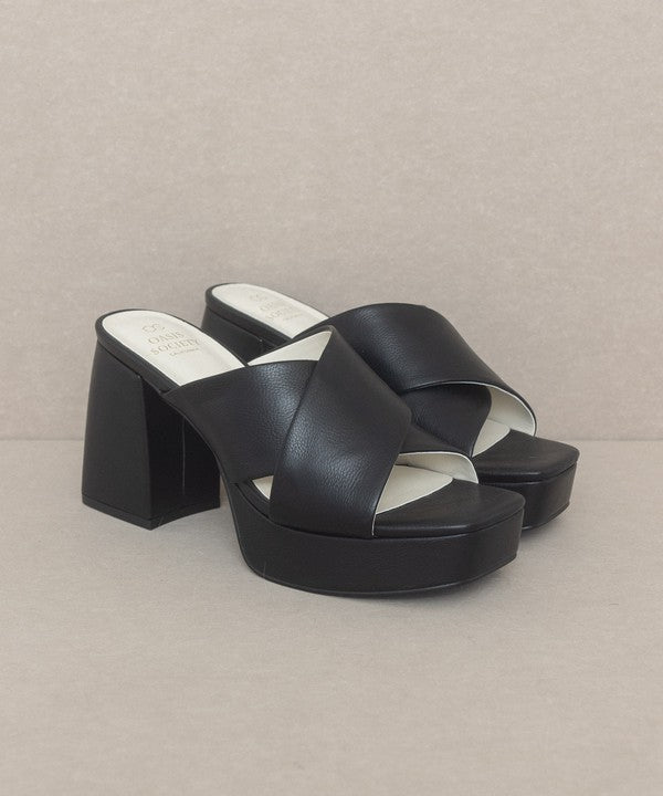 Oasis Society Carmen - Chunky Platform Mule Heel